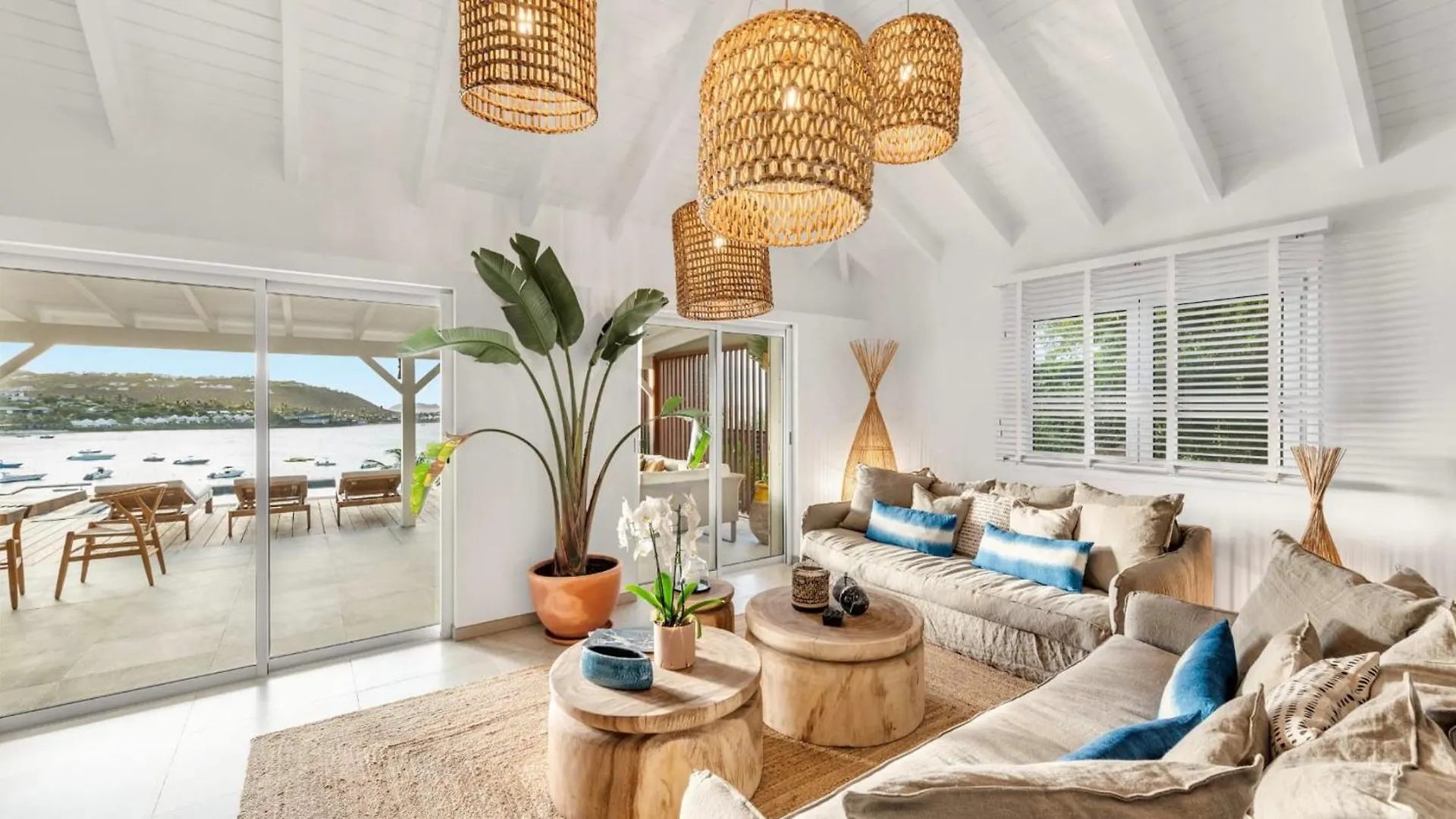 Outstanding Villa Offering The Best Amenities Petit Cul-de-Sac