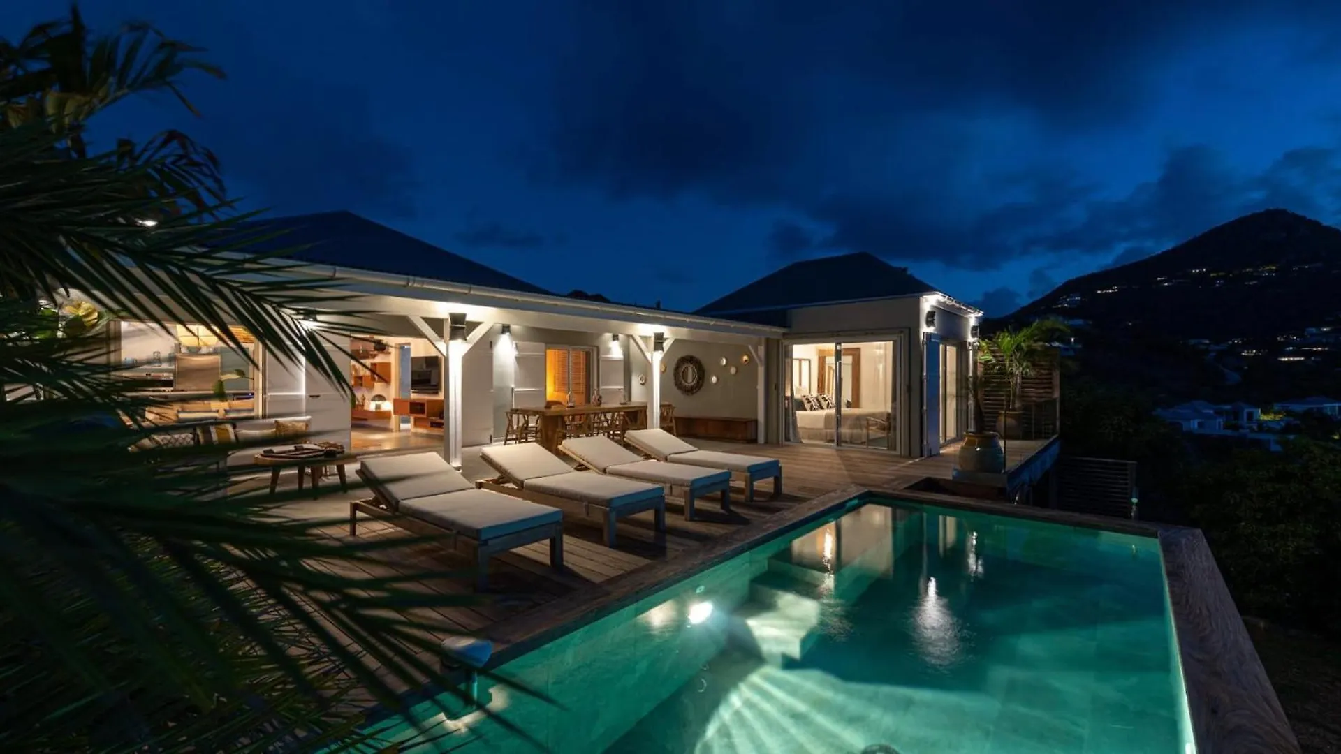 Outstanding Villa Offering The Best Amenities Petit Cul-de-Sac